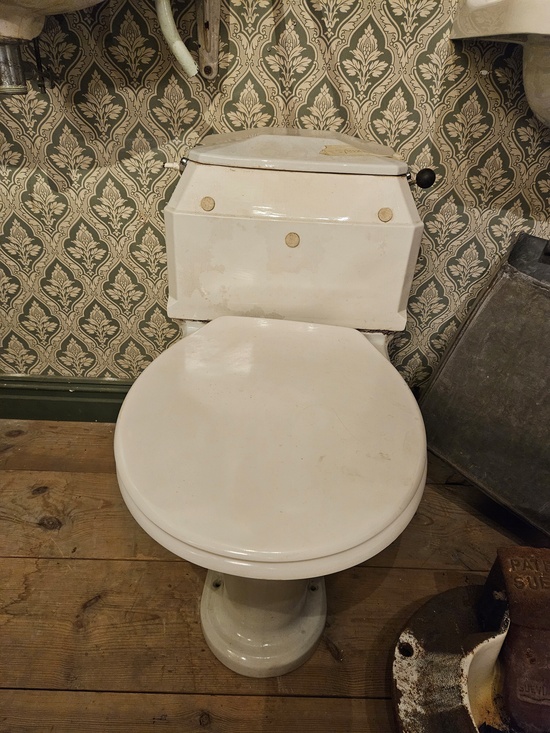 Toalett, Finns på Överjärva