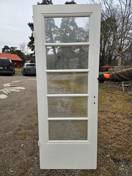 Enkeldörr med glas, 75x203, finns på Överjärva Byggnadsvård