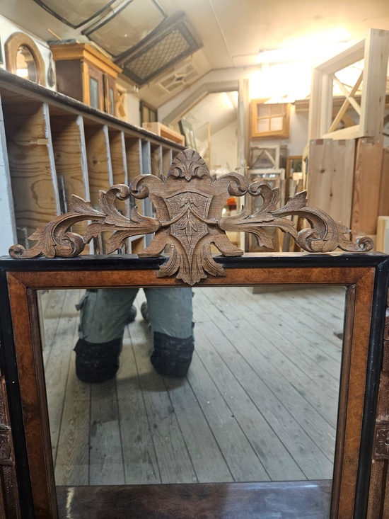 Pigtittare, 67x79x26, finns på Överjärva Byggnadsvård