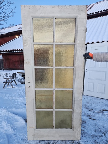 Enkeldörr med glas, 92x213, finns på Överjärva Byggnadsvård