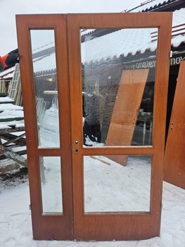 Pardörr med glas, 123,5x202, finns på Överjärva Byggnadsvård