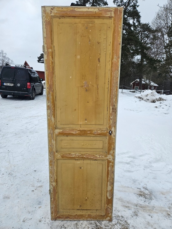Enkeldörr, 62x193, finns på Överjärva Byggnadsvård