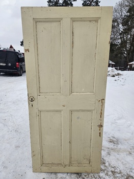 Enkeldörr, 87x190, finns på Överjärva Byggnadsvård