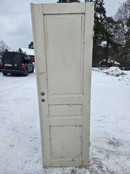 Enkeldörr, 58x188, finns på Överjräva Byggnadsvård