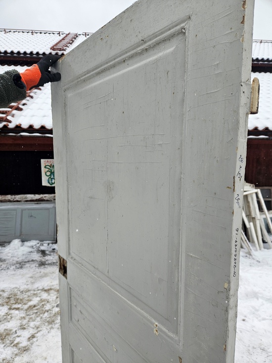 Enkeldörr, 88x191, finns spå Överjärva Byggnadsvård