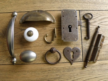 Alla möbelbeslag blandat