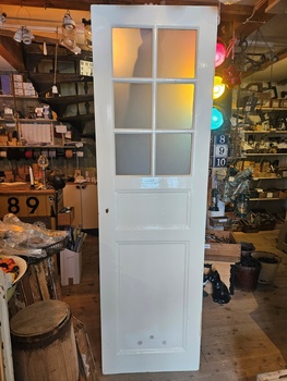Enkeldörr med glas, 62x211, finns på Överjärva Byggnadsvård