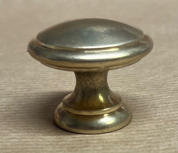 Knopp i mässing 32 mm i obehandlad mässing