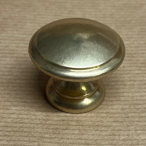 Knopp i mässing 32 mm i obehandlad mässing