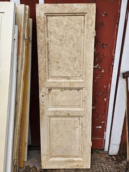 Enkeldörr, 65x200, finns på Överjräva Byggnadsvård