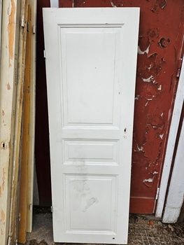 Enkeldörr, 62x178, finns på Överjräva Byggnadsvård