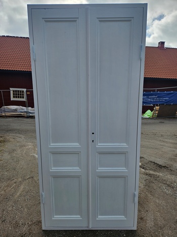 Pardörr med karm, 102x220, finns på Överjärva Byggnadsvård