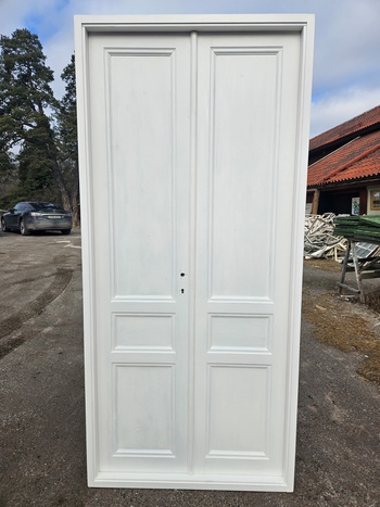 Pardörr med karm, 102x220, finns på Överjärva Byggnadsvård