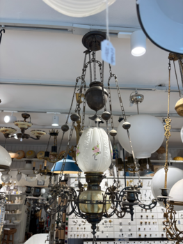 Majolika lampa i mässing m tulpankupa