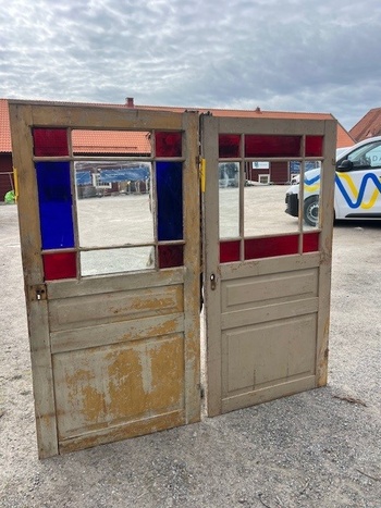 Enkeldörr med glas, 95x186, finns på Överjärva Byggnadsvård