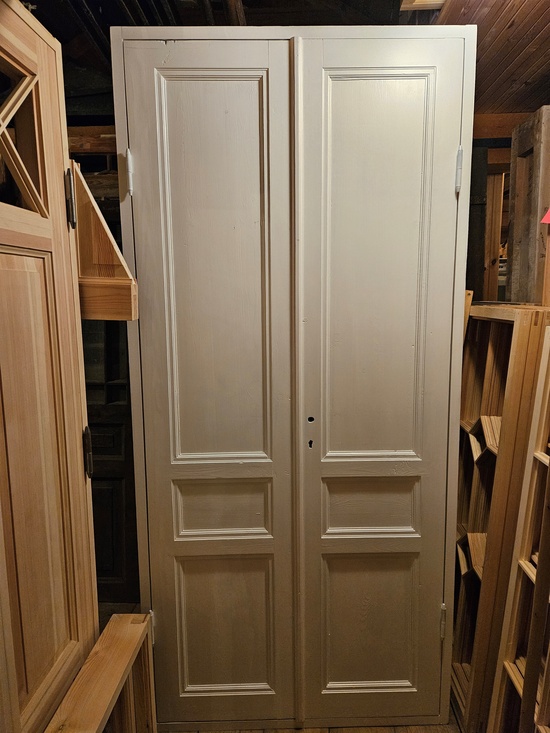 Pardörr med karm, 102x220, finns på Överjärva Byggnadsvård