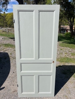 Enkeldörr, 89x209, finns på Överjärva Byggnadsvård