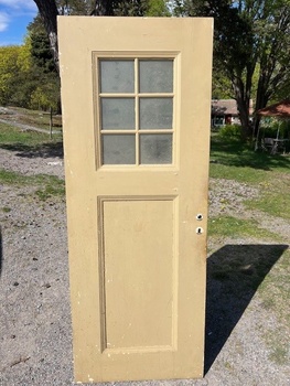 Enkeldörr med glas, 77x202,5, finns på Överjärva Byggnadsvård