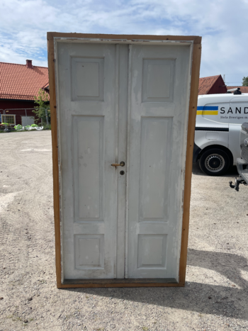 Dubbeldörr, 115x210, Finns på Överjärva Byggnadsvård