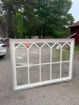 Fönster med spegelglas, 184x134, Finns på Överjärva Byggnadsvård