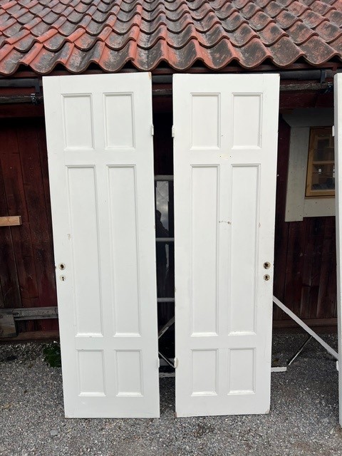 Enkeldörr, 62x212, finns på överjärva