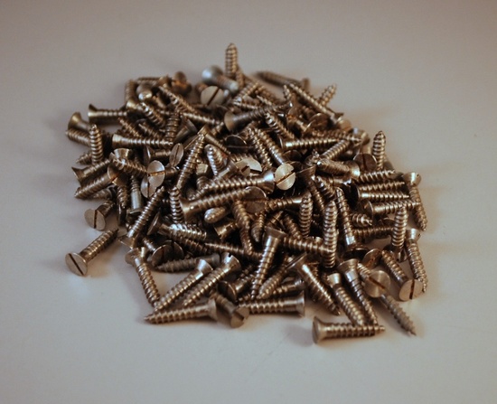 Spårskruv försänkt järn 6 x 3/4,  10st