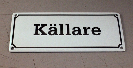 Emaljskylt Källare